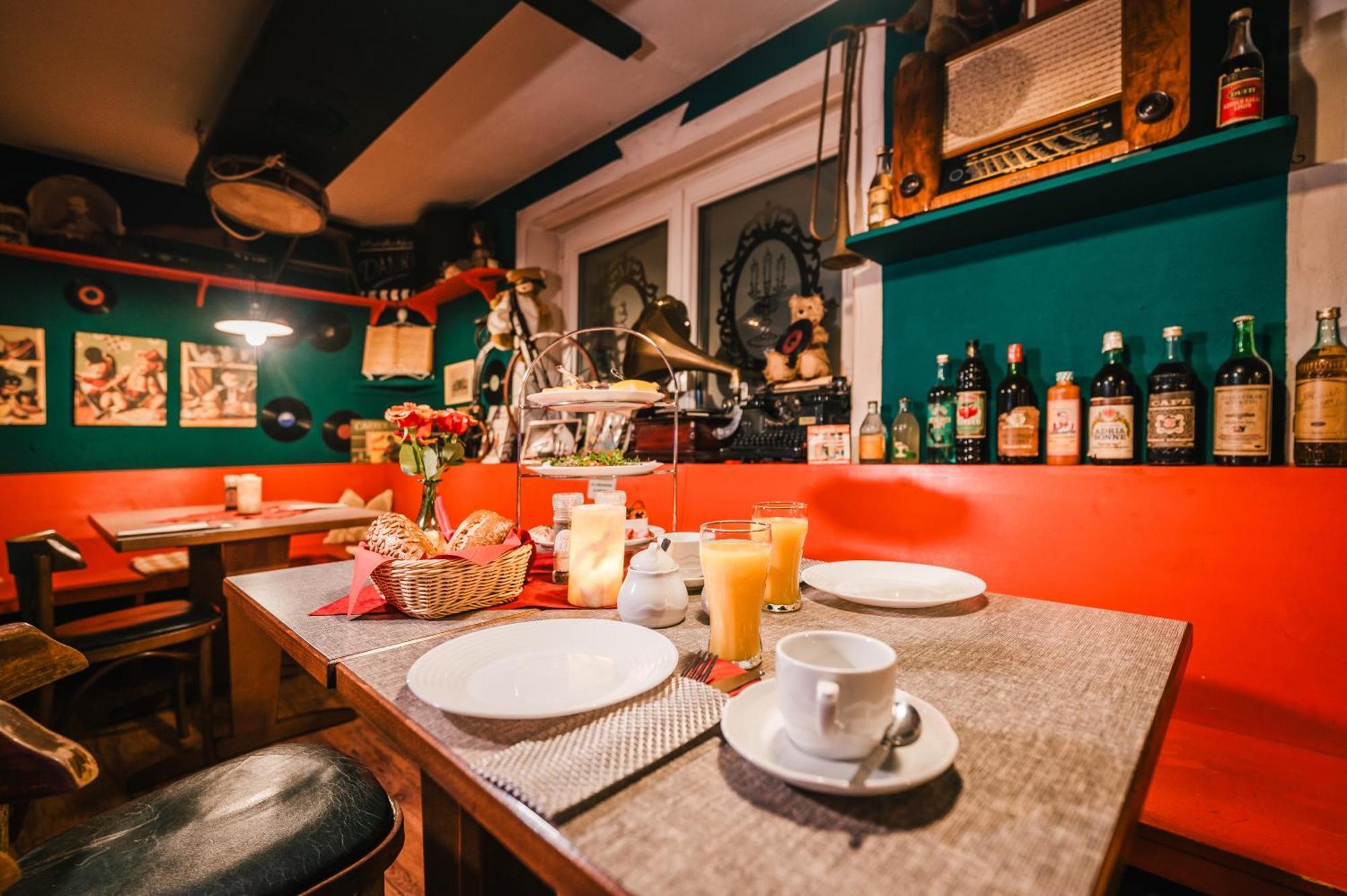 Hotel Oma'S Kueche & Quartier à Binz Extérieur photo
