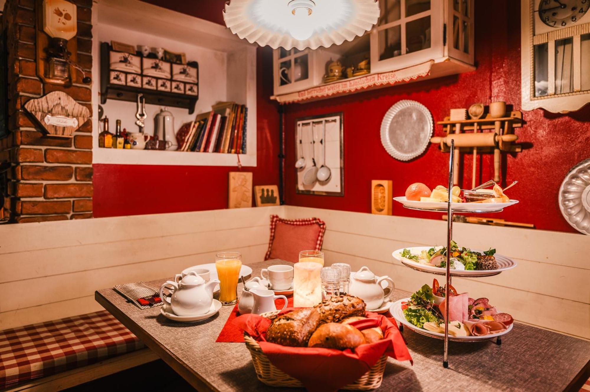 Hotel Oma'S Kueche & Quartier à Binz Extérieur photo